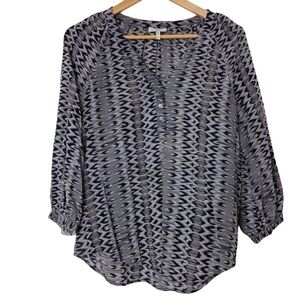 JOIE blouse 100% silk black grey ecru animal prints pattern 3/4 sleeves V small